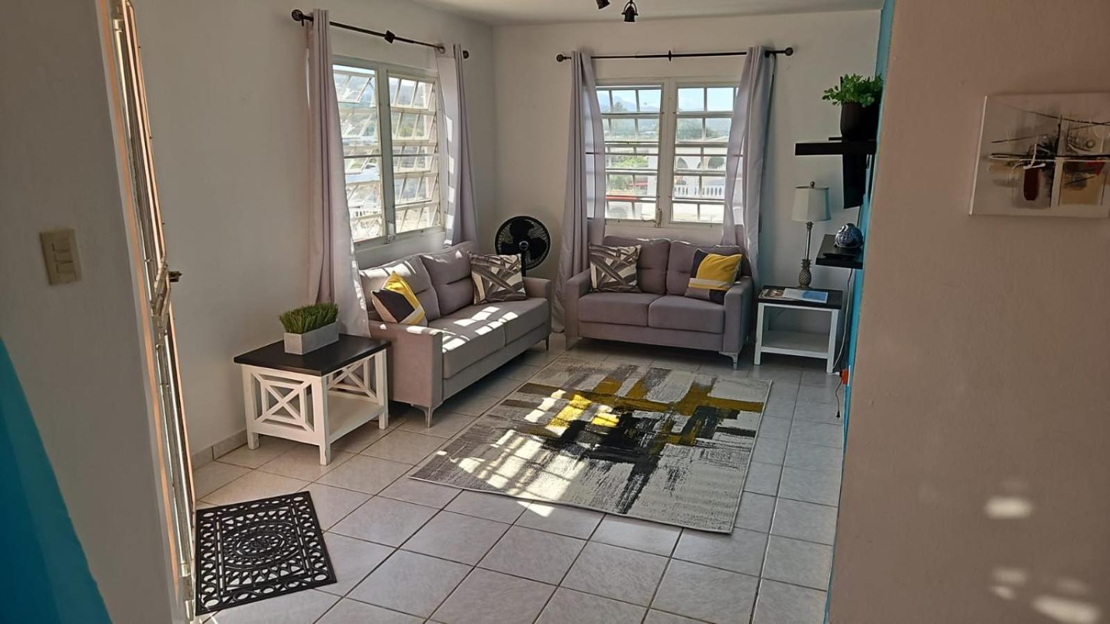 Cozy Cute Home 2Nd Floor Pay At The Property And We Have Many Method Of Payments Just Ask Us ฟาจาร์โด ภายนอก รูปภาพ