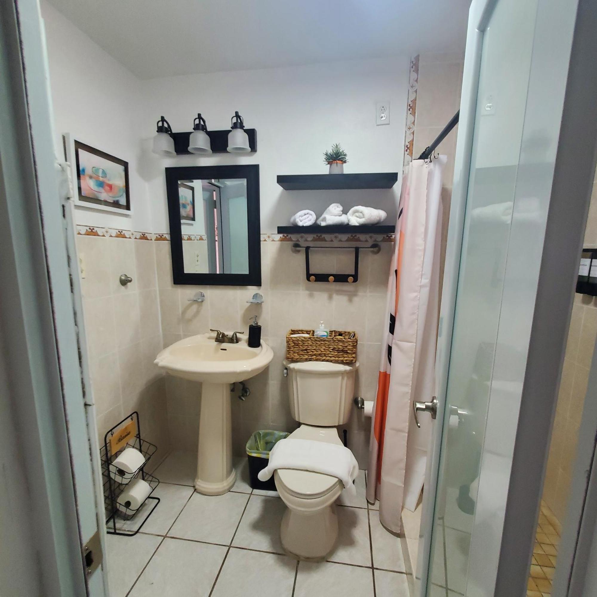 Cozy Cute Home 2Nd Floor Pay At The Property And We Have Many Method Of Payments Just Ask Us ฟาจาร์โด ห้อง รูปภาพ